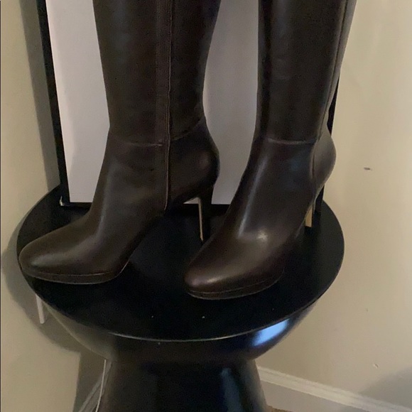 Women’s platform boot - Picture 2 of 3